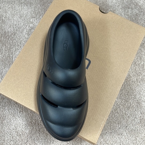 Shoes - Picture 3 of 5